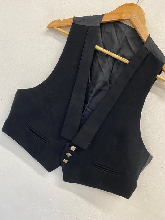 Fabulous Scottish Waistcoat 3 button Prince Charlie UK 38 r Black MD001