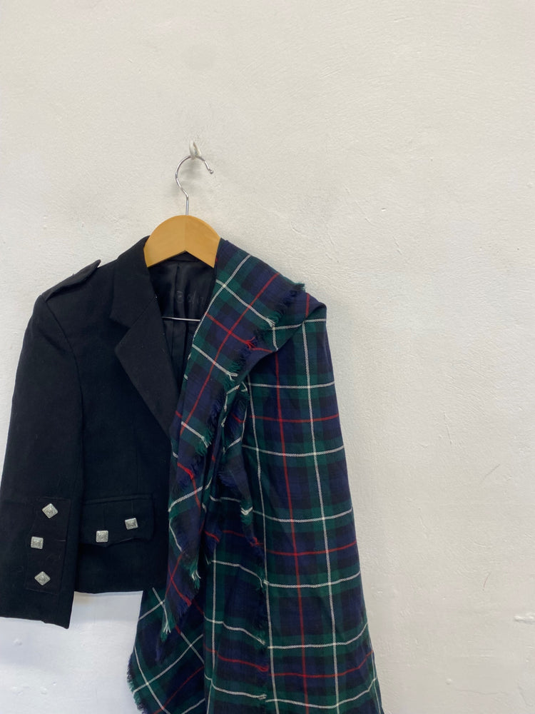 Fabulous Scottish Fly Plaid 35 by 54 Black Stewart navy green MD001