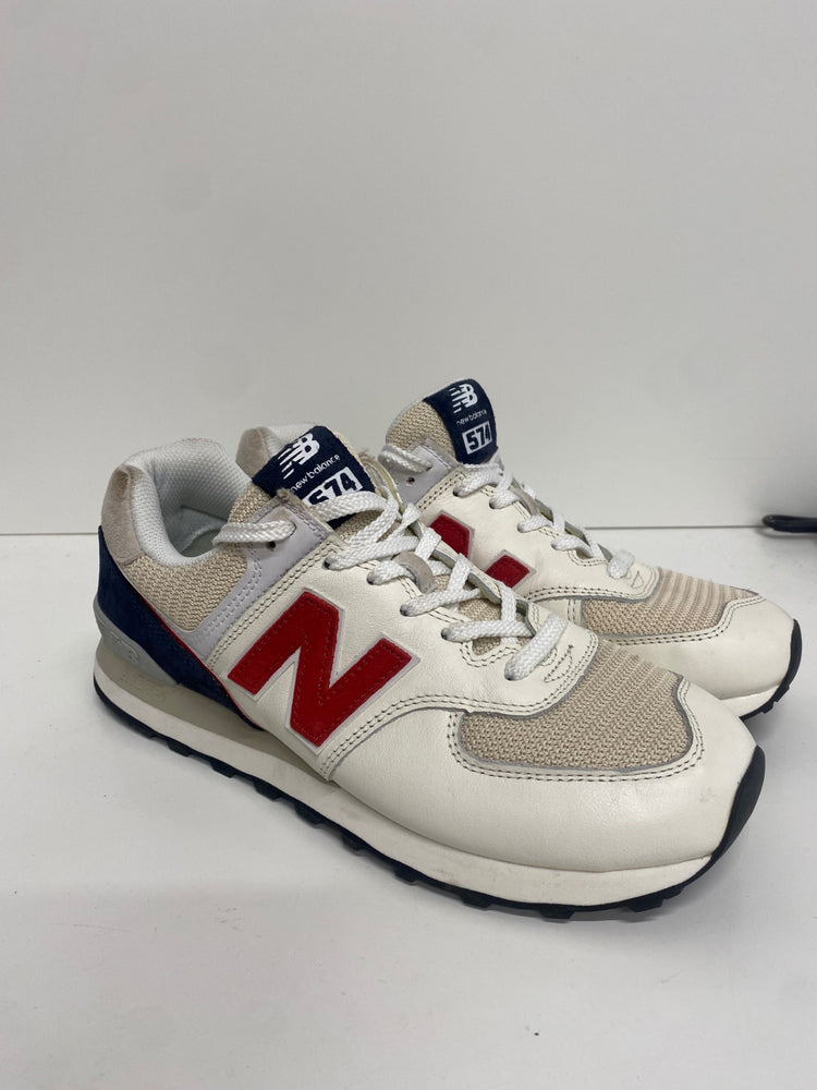 Fabulous New Balance 574 low sea salt Sneakers UK9 Beige ML574WN2 LT002