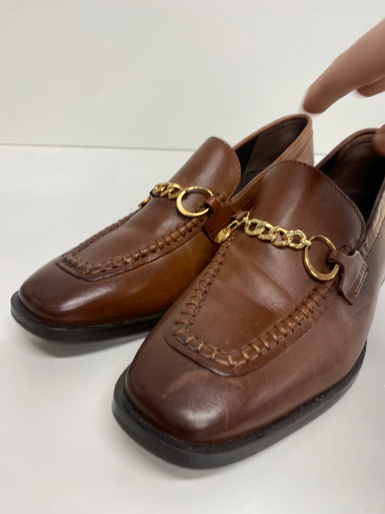 Fabulous Osprey classic timeless Loafers UK5 Brown tan leather chain details KF221