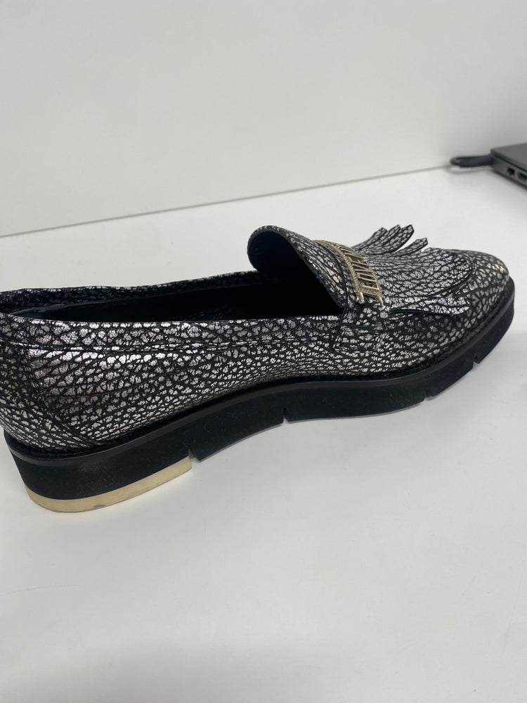 Fabulous Love Moschino Cracked Accent Loafers UK4 Silver KF221