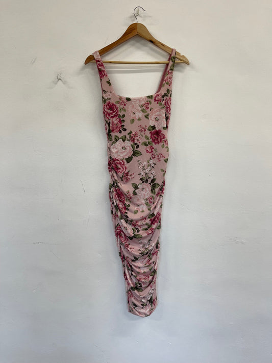 Stunning Club L London ruched floral Dress Uk8 Pink FH539