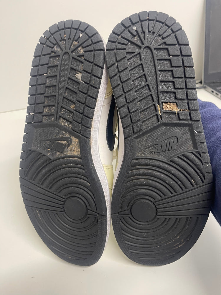 Stunning Nike Air Jordan 1 Mid SE Sneakers Uk7 Coconut AC002