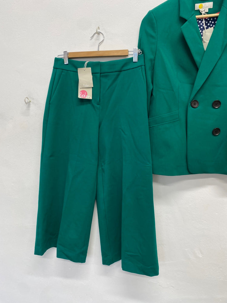 Stunning Boden Suit UK 10 petite Emerald green new CT551