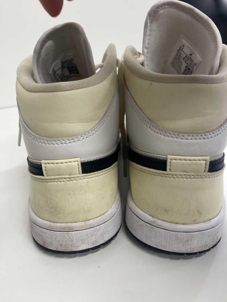 Stunning Nike Air Jordan 1 Mid SE Sneakers Uk7 Coconut AC002
