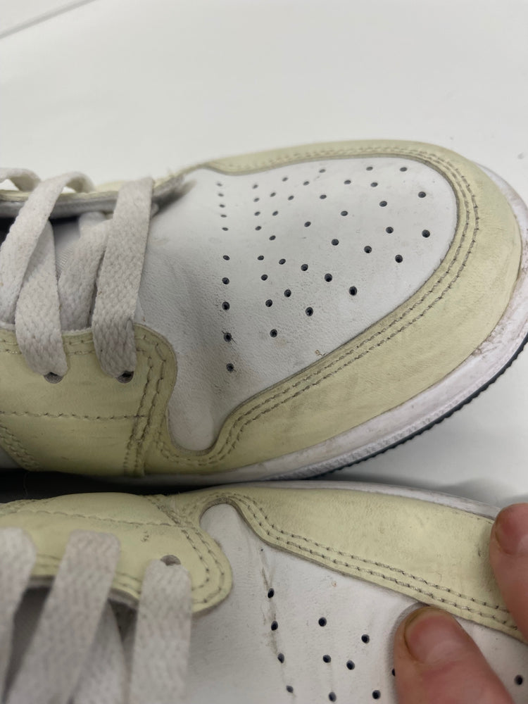 Stunning Nike Air Jordan 1 Mid SE Sneakers Uk7 Coconut AC002