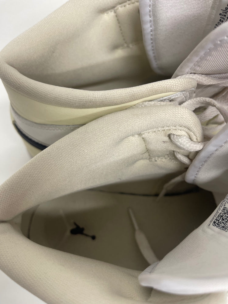 Stunning Nike Air Jordan 1 Mid SE Sneakers Uk7 Coconut AC002