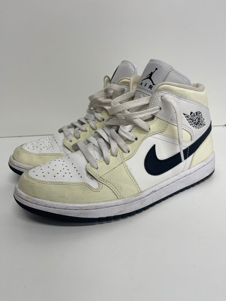 Stunning Nike Air Jordan 1 Mid SE Sneakers Uk7 Coconut AC002