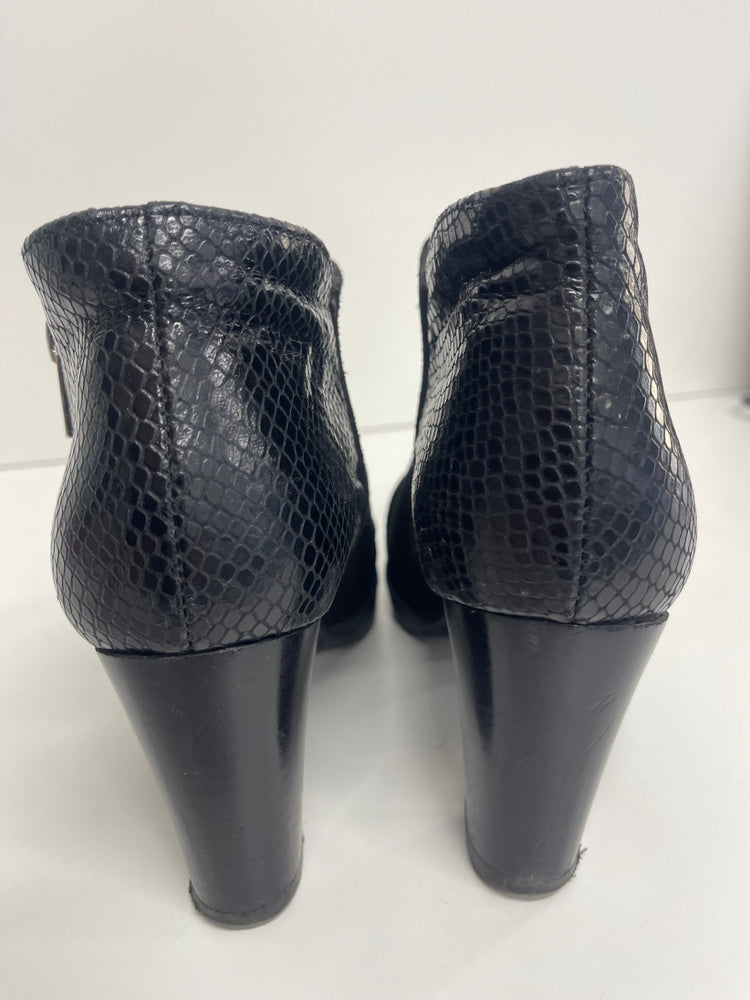 Stunning Alpe two tone leather Boots Uk7 Black EUR40 FB552