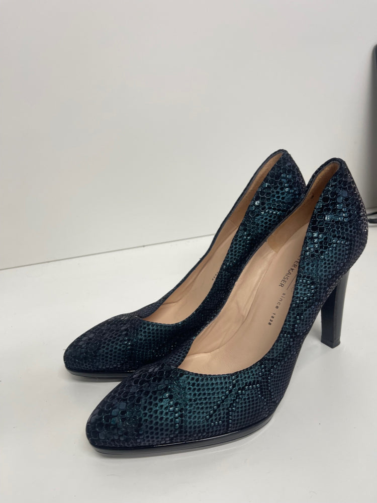 Stunning Peter Kaiser snakeskin court heels Uk6 Dark blue FB552