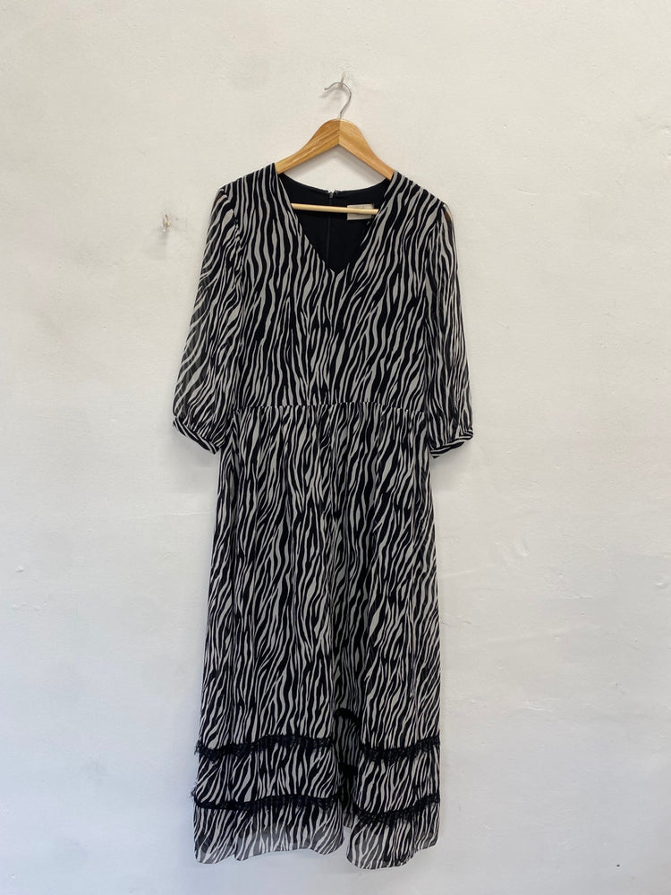 Stunning Hush Long dress UK 8 Black and White zebra JP001