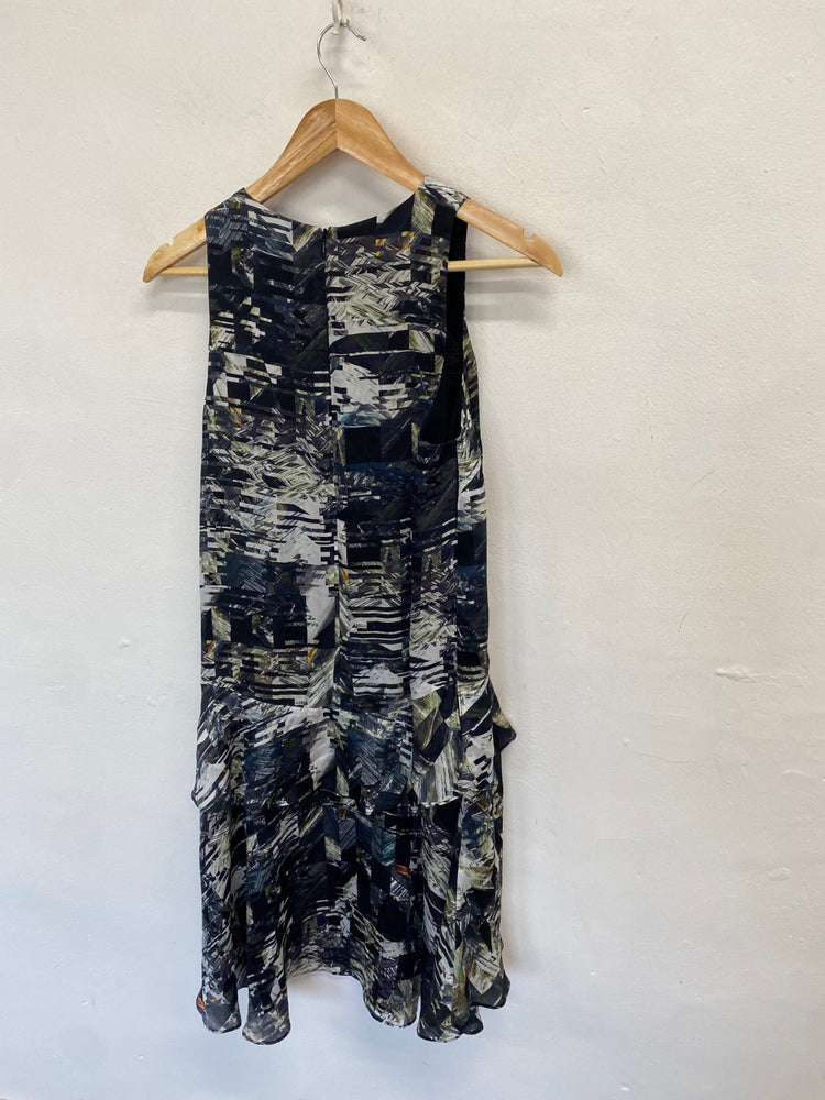 Stunning Club Monaco silk ruffle Midi Dress UK 8 Black green geometric JP001