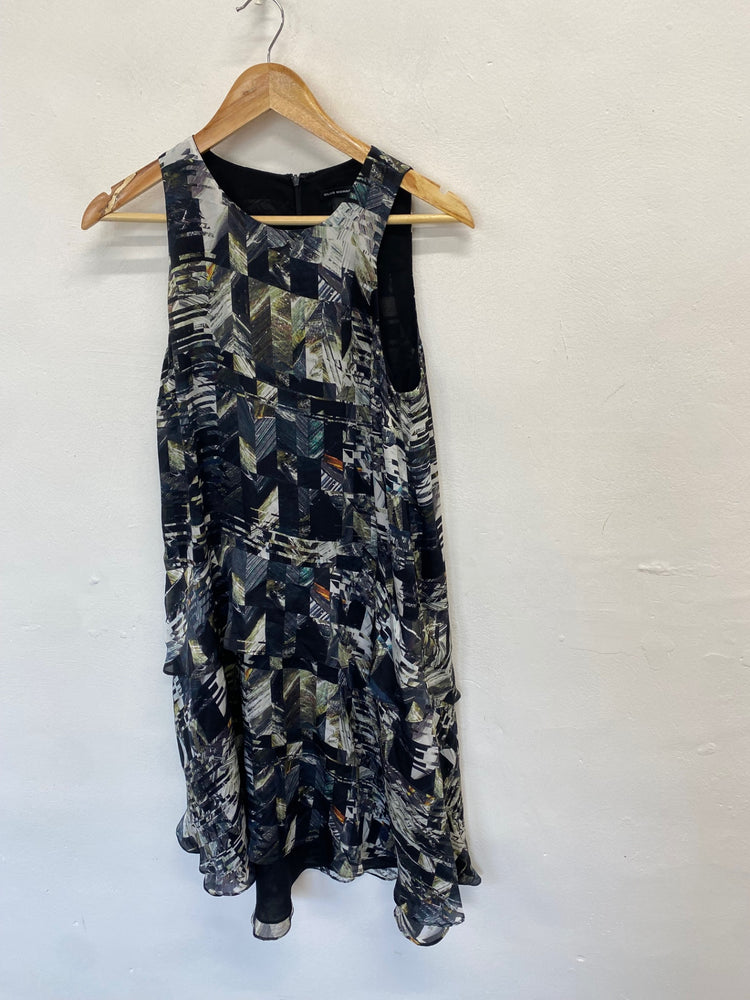 Stunning Club Monaco silk ruffle Midi Dress UK 8 Black green geometric JP001