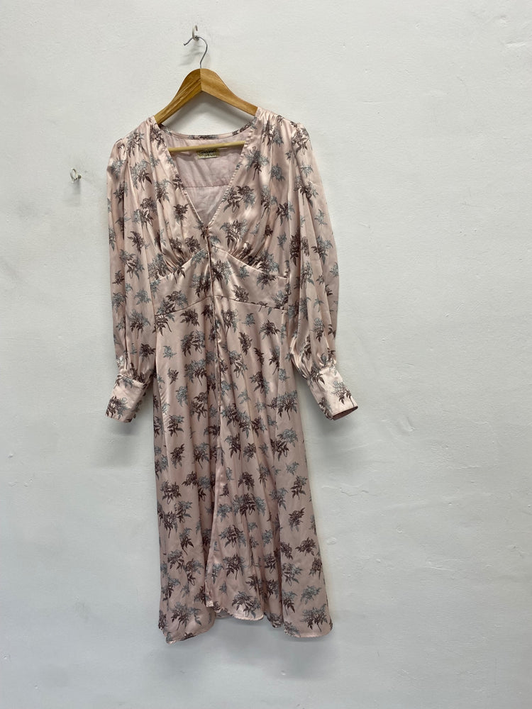 Stunning Lace & Beads satin Midi Dress UK 8 Blush pink floral RG020
