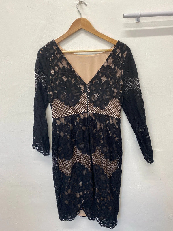 Fabulous Coast Overlay occasion dress Uk14 black & nude MW001