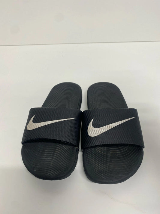 Fab Kids Kawa Nike Black sliders size 13.5 JP001