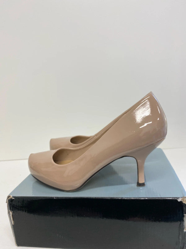 Fabulous Nude patent court shoes Uk7 by South classic IM001