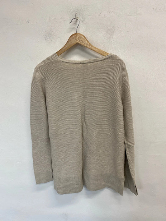 Lovely H&M cream knit v neck jumper UK L KM003