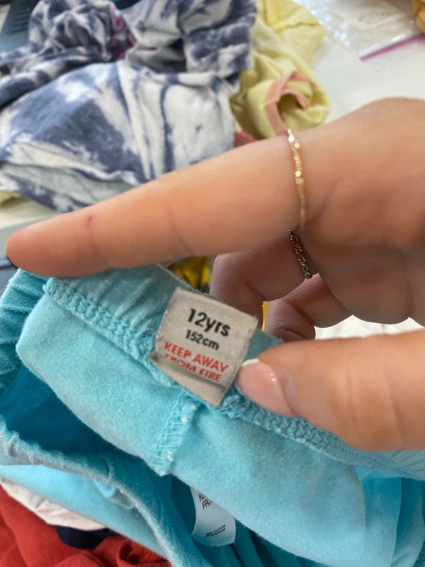 Fun and fabulous girls Sisley Primark chill out bundle 34 age 11-12 JS004