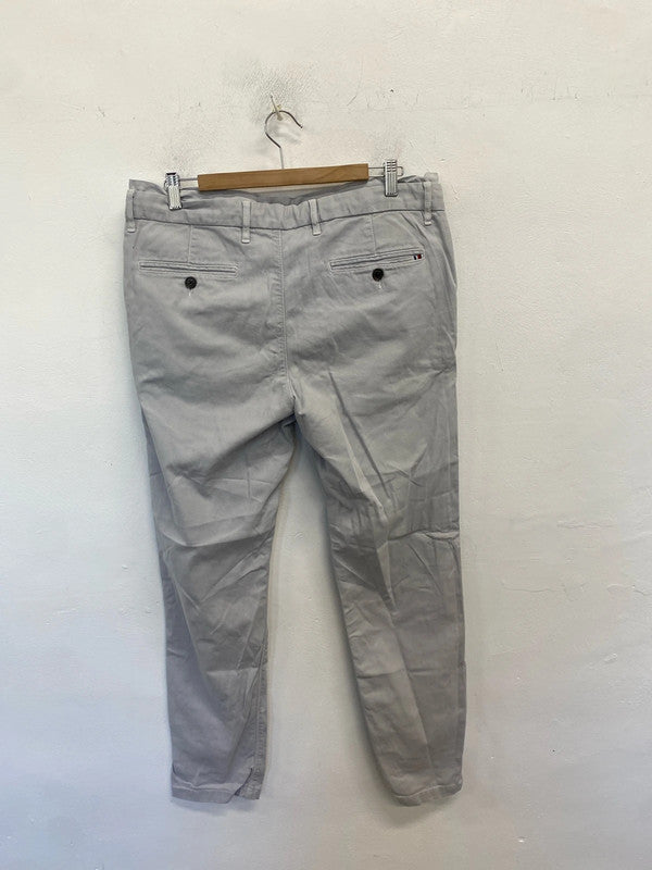 Lovely men’s Tommy Hilfiger light grey chino w 36 l 32 CJ001