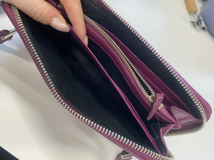 Lovely Mulberry Large Clutch Zip Around Purse in Fuchsia Leather One Size JP001