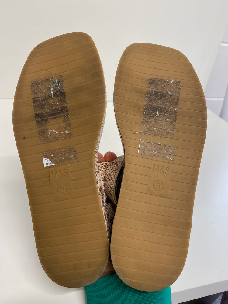 Fabulous M&S snakeskin leather flat form sandals UK3 SS002
