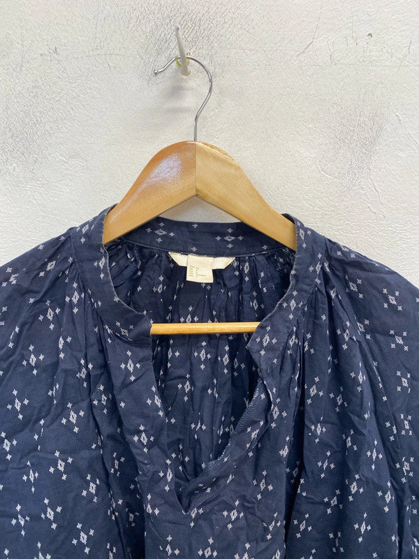 Lovely h&m navy starry pattern blouse UK 8 AG005