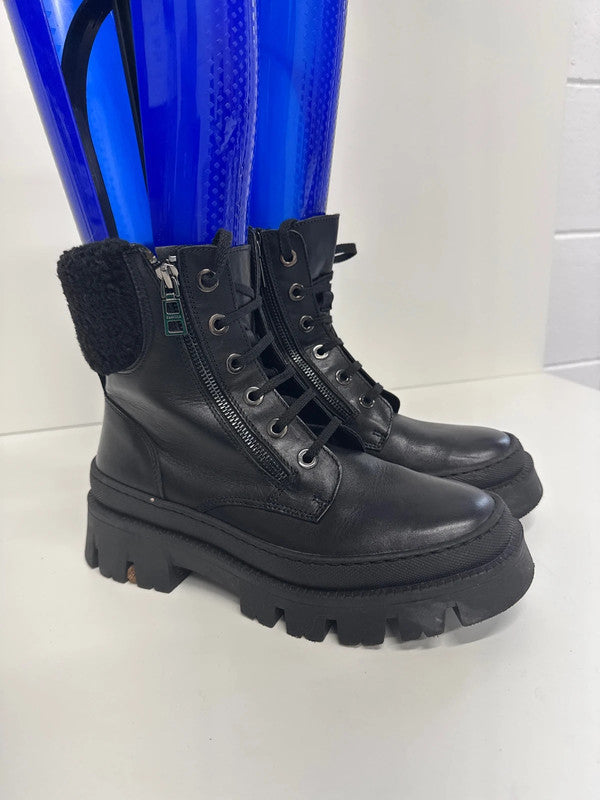 Fabulous Carvela leather stomper boots faux fur trim UK6 SD002