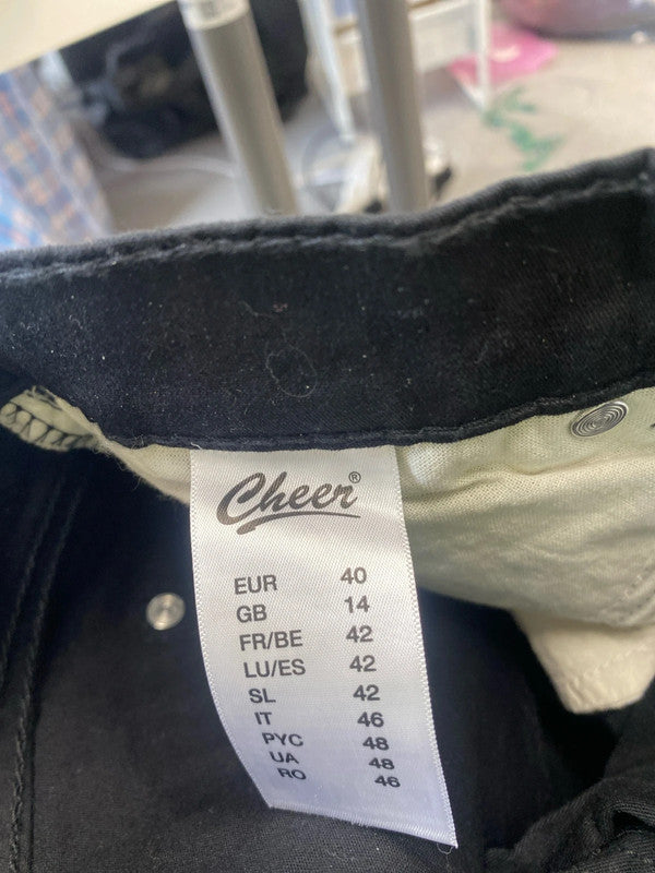 Fabulous cropped black trousers by Cheer Germany Uk12 LW005