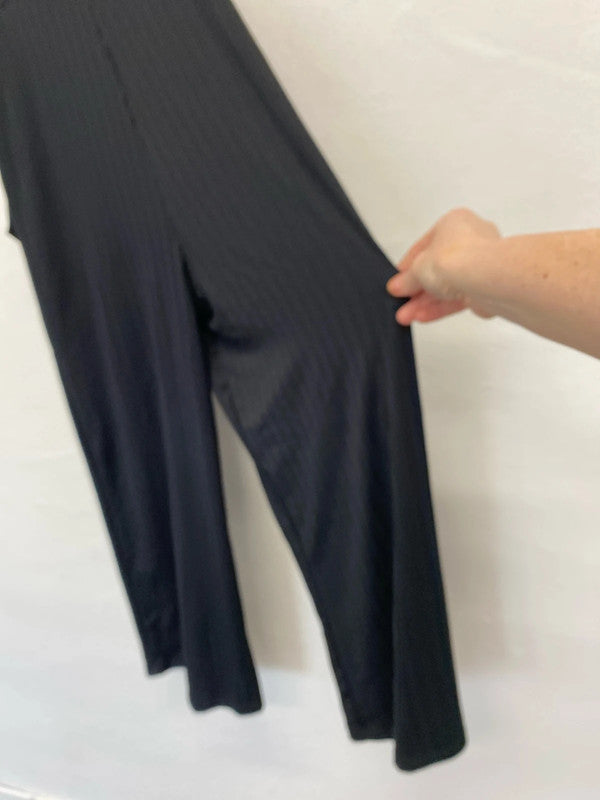 Fabulous Topshop Black lightweight jumpsuit dungaree Uk12 New KA001