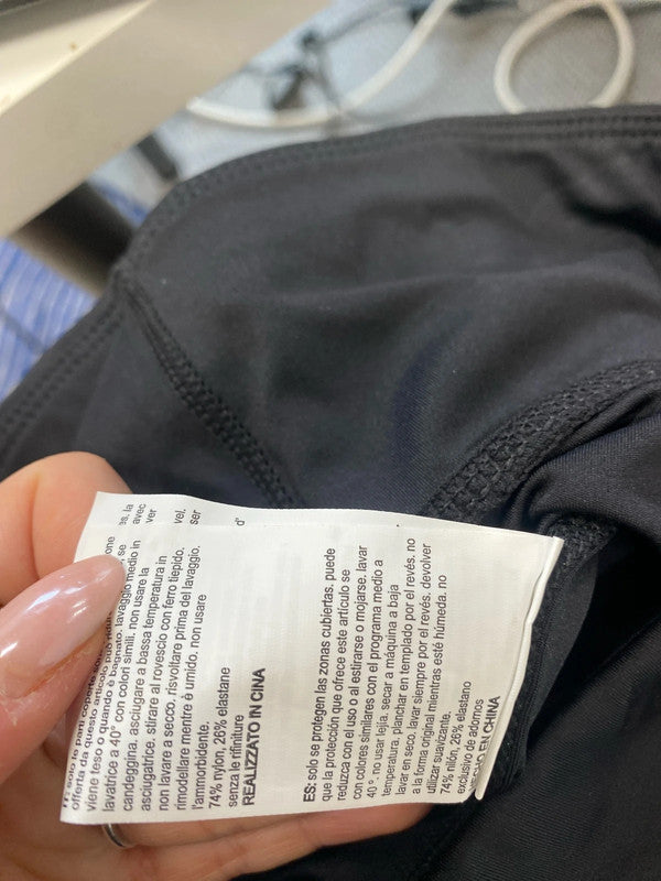 Lovely mountain warehouse black cropped leggings UK 14 LW005