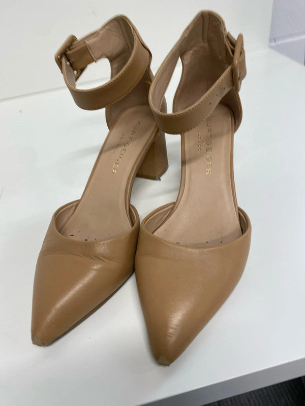 Fabulous Kurt Geiger Nude heels with ankle straps Uk4 SS002