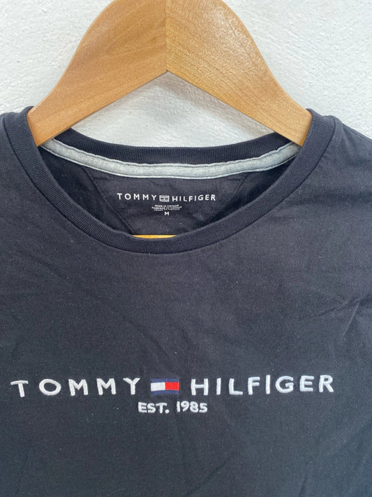 Classic Tommy Hilfiger black logo t-shirt M SD001