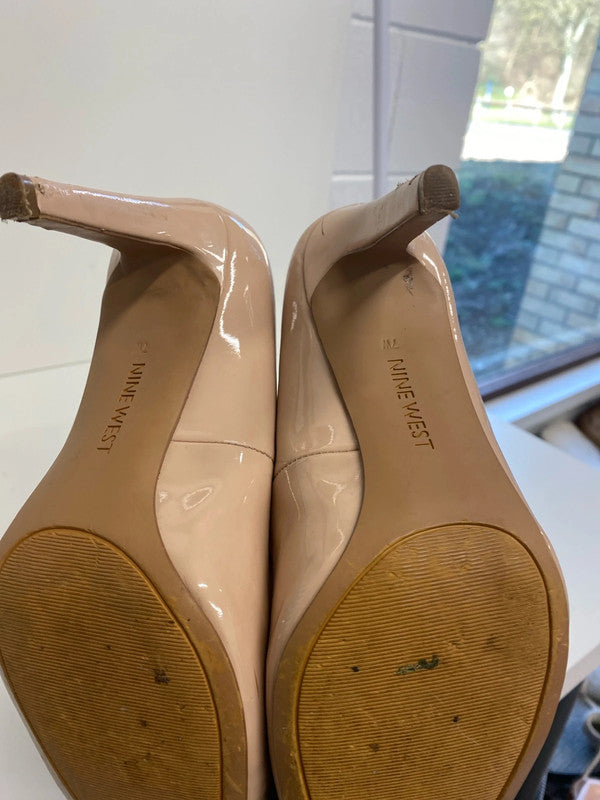 Fab Nine West Nude heels Uk4.5 Classic court MD002