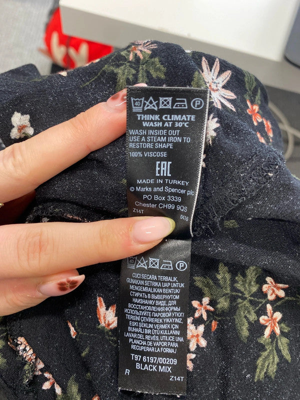 Lovely m&s black floral shirt blouse UK 10 JH001