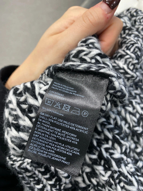 Lovely H&M black white knit wool blend high neck jumper UK M KS002