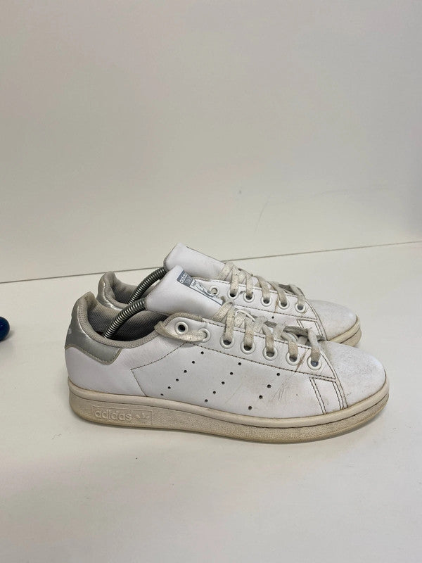 Fabulous Stan Smiths trainers Adidas vintage Uk5 MD002