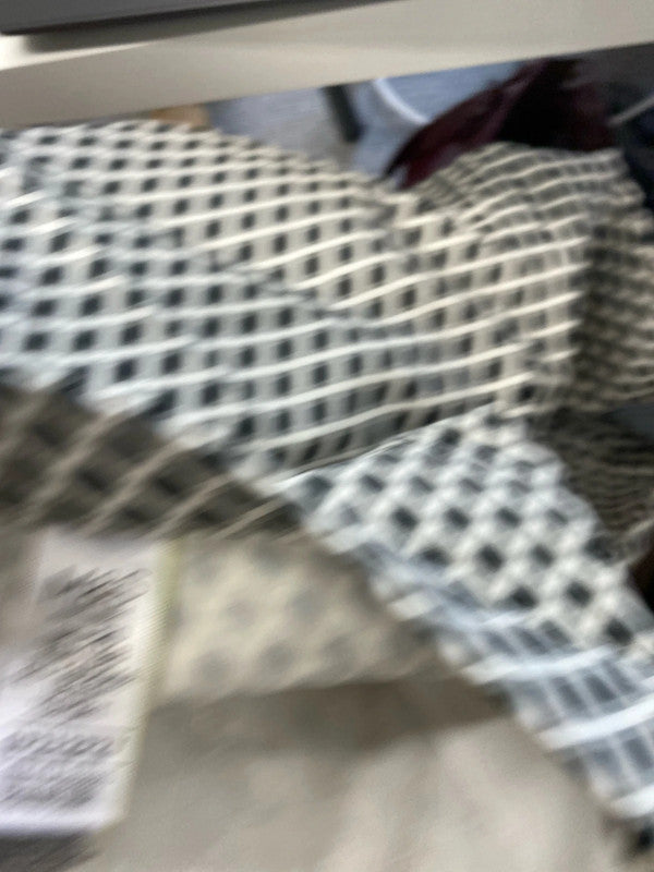 Lovely M&S black grey white pattern 3/4 length shorts UK 20 YM001