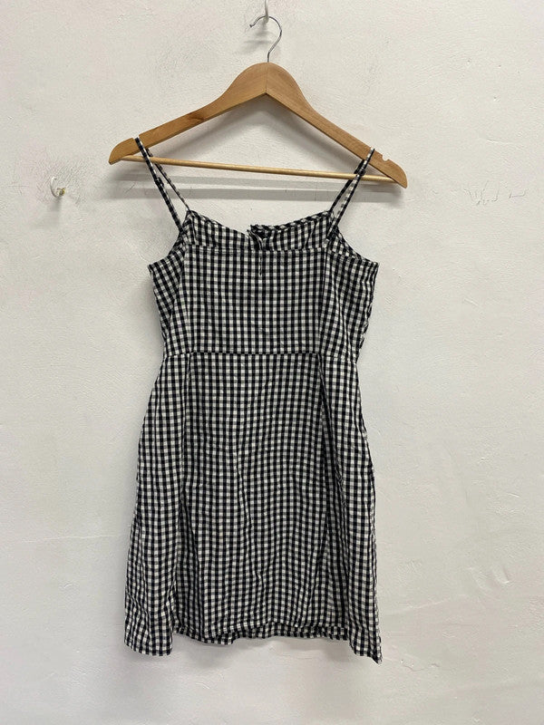 Fabulous asos design black white picnic checked mini dress UK 6 KM004