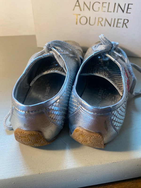 Angeline Tournier Silver snakeskin Trainers Red Heart Uk3 SP002’summer