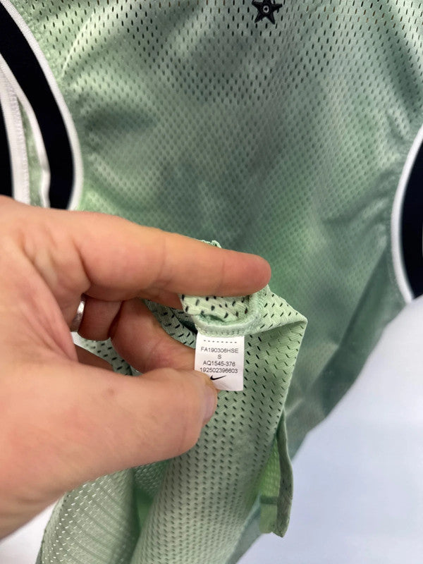 Nike FC training sleeveless vest green distressed S NC001
