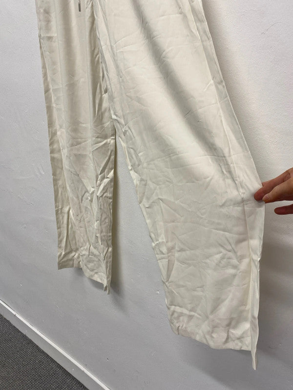 Fabulous Stradivarius Wide leg ivory joggers UkL summer chic KS002