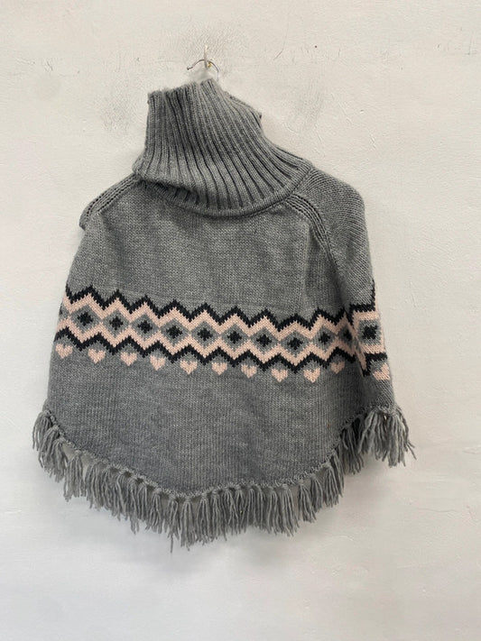 Lovely H&M kids grey Aztec shawl poncho knit tassel age 8-12yr MS002