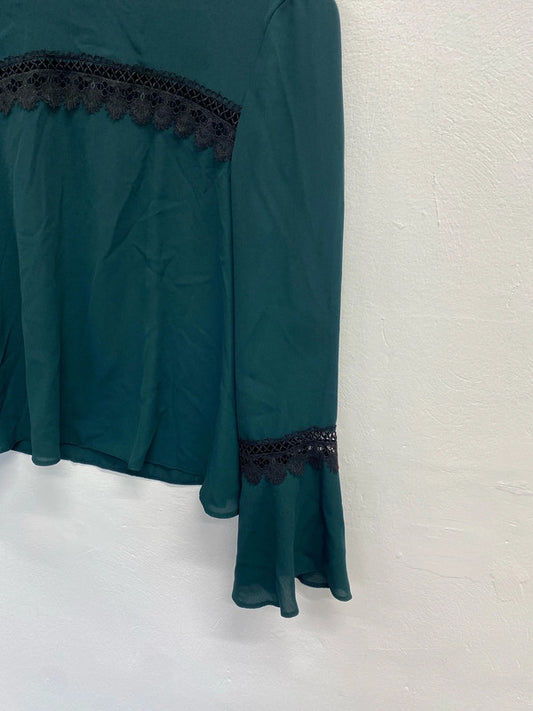 Lovely river island dark green black lace detail blouse UK S KM004