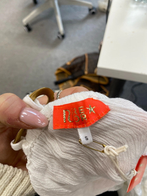 Lovely river island white beach cover with gold pattern back UK S KM004