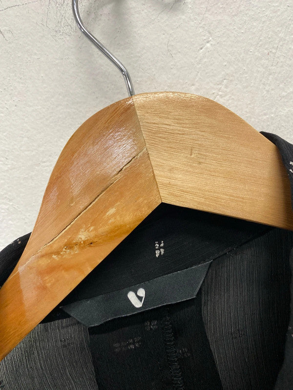 Stunning very black semi sheer metallic UK 20 RM002