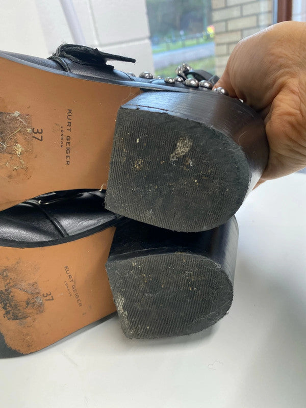 Fabulous Kurt Geiger Sybil studded boots Uk4 stunning SS002