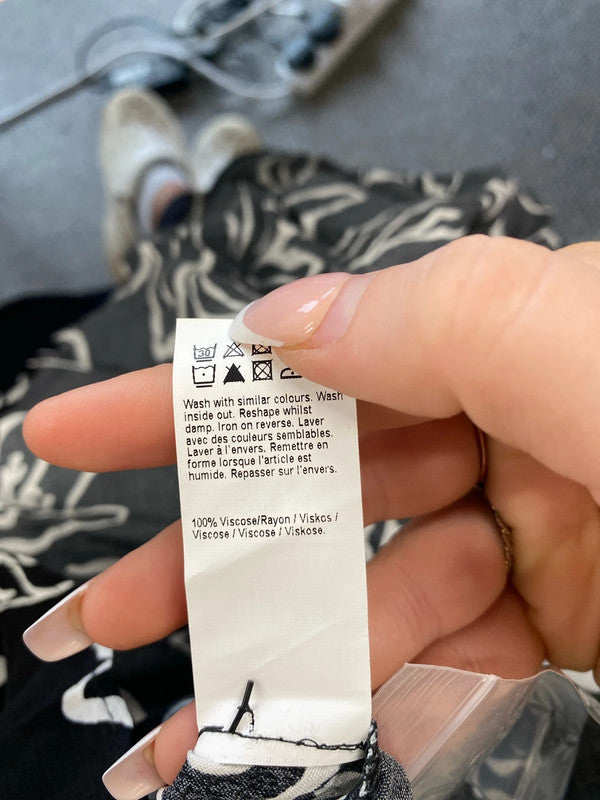 Stunning river island flower design mini dress uk 8 KM004