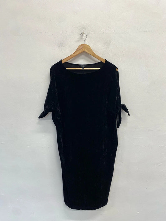 Fabulous Classic Joanna Hope cold shoulder velvet dress Uk20 CR002