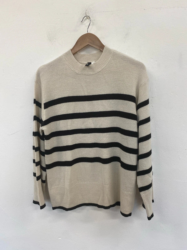 Fabulous Striped cream & black knit jumper oversized UkS NC00